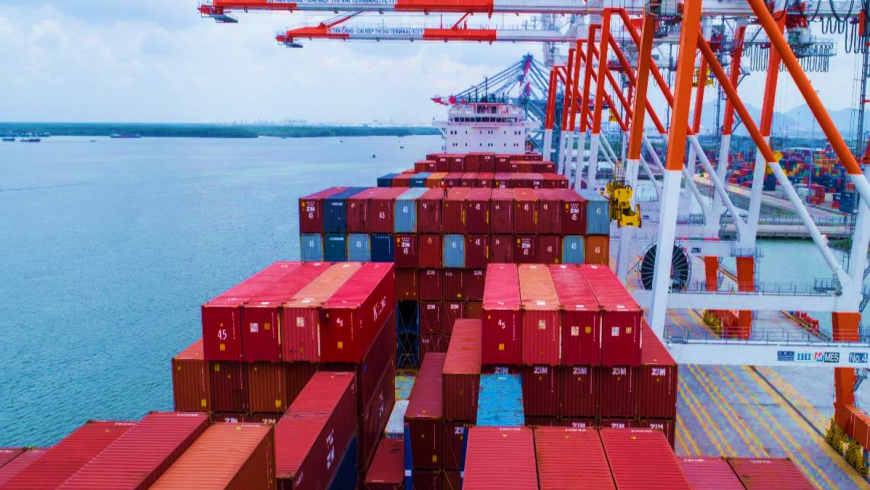 Vì sao Việt Nam chưa sản xuất container?