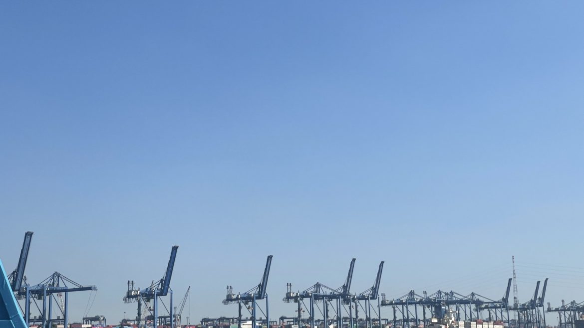 [TIN TỨC] – TP.HCM: Gần 5.000 container tồn đọng ở cảng biển