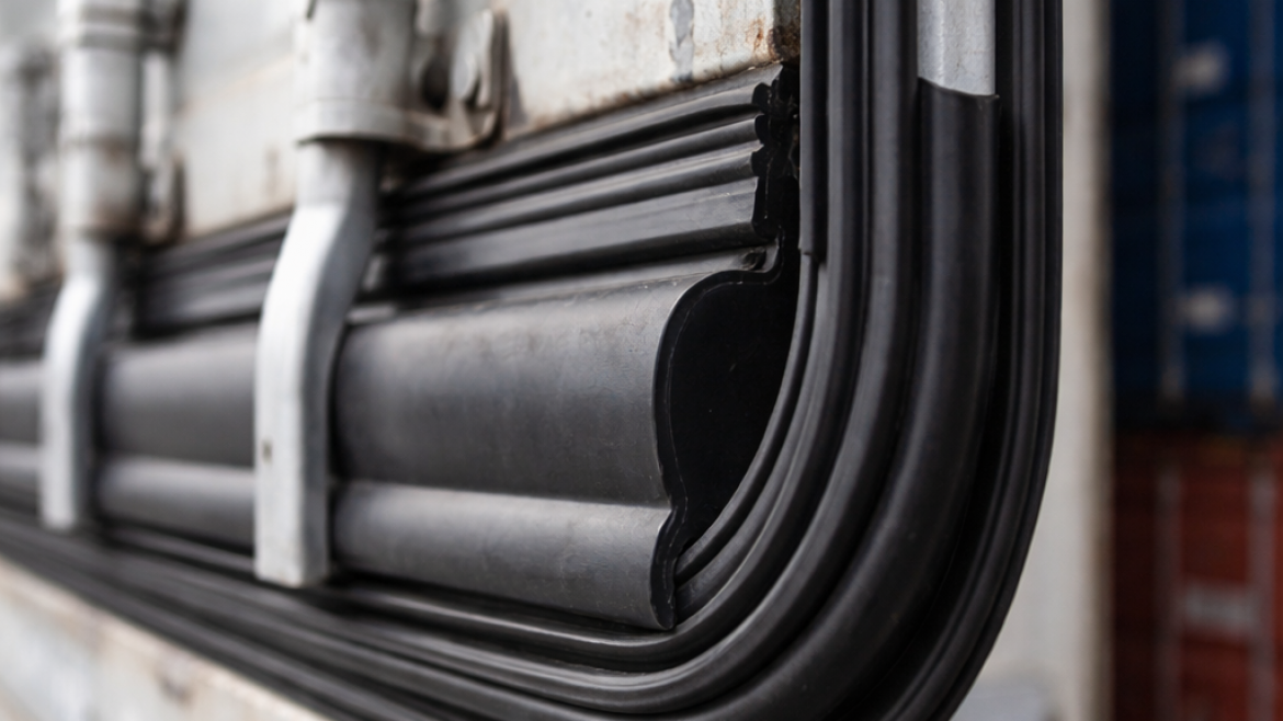 GIOĂNG CỬA CONTAINER – NHỎ NHƯNG QUYẾT ĐỊNH CHẤT LƯỢNG HÀNG